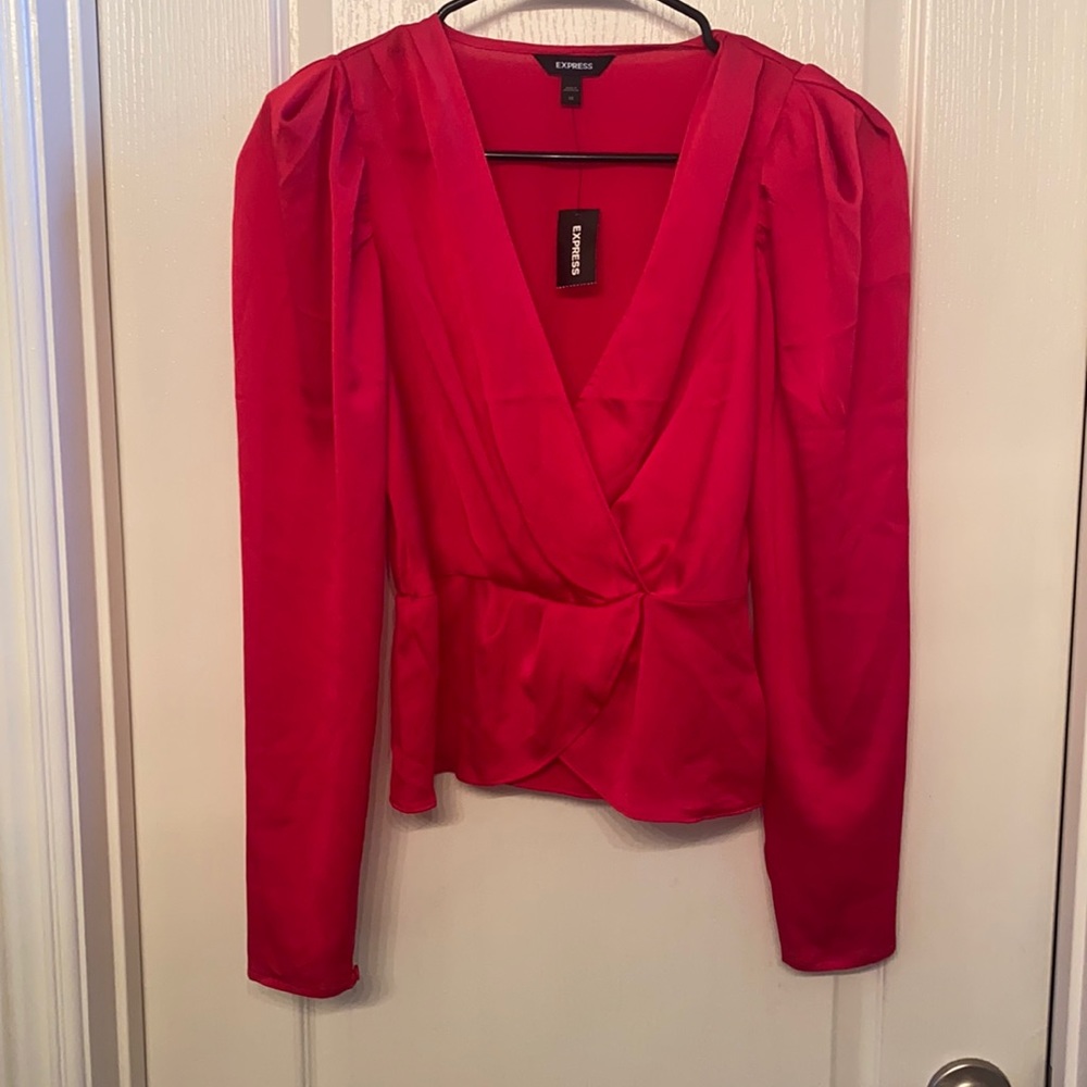 Express women’s flamingo pink blouse
